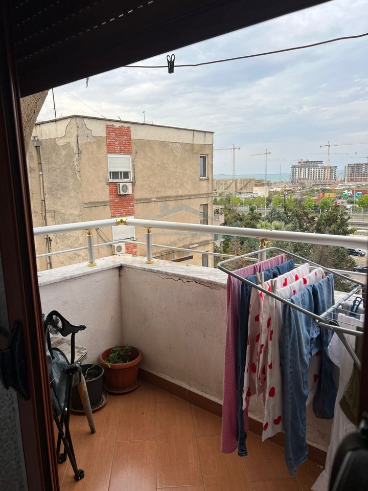 Shitet, Apartament 1+1, Lagjia 17, Durrës