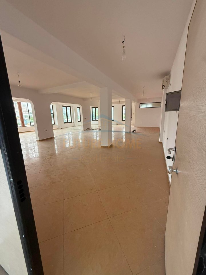 For rent, Business Building, Egnatia Street, Tirana