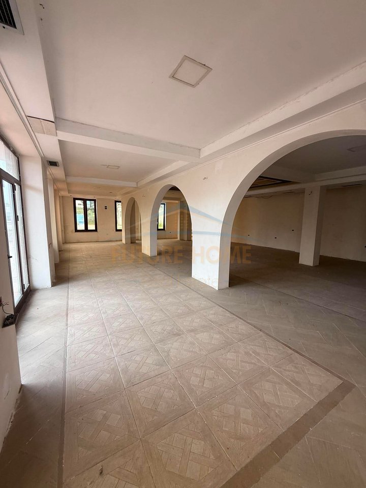 For rent, Business Building, Egnatia Street, Tirana