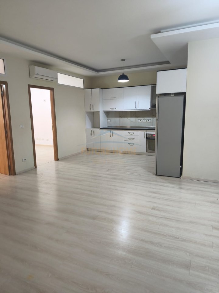 In vendita, Appartamento 2+1, Via 5 Maji, Tirana