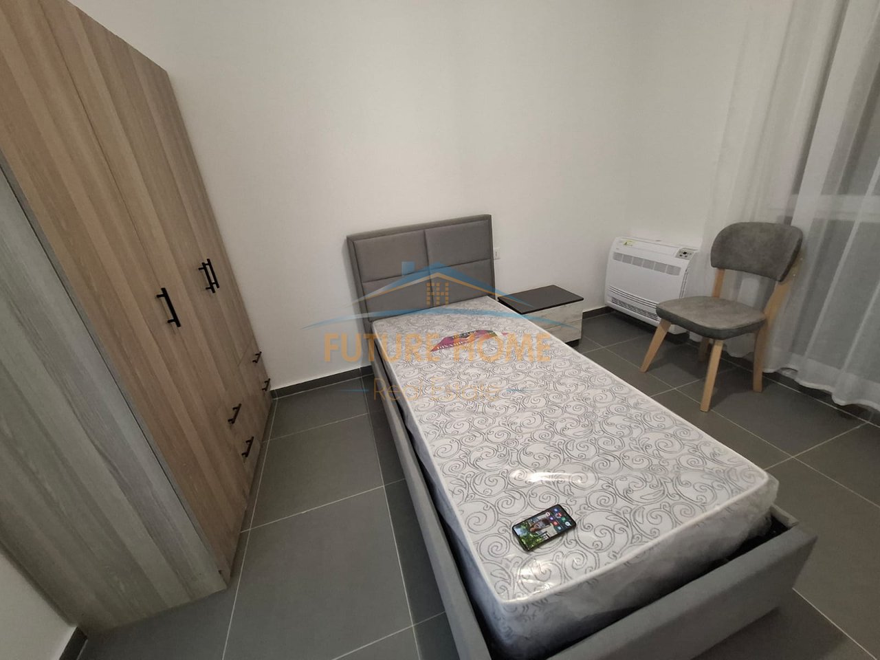 Qera, Apartament 3+1, Rruga 5 Maji, Tiranë.