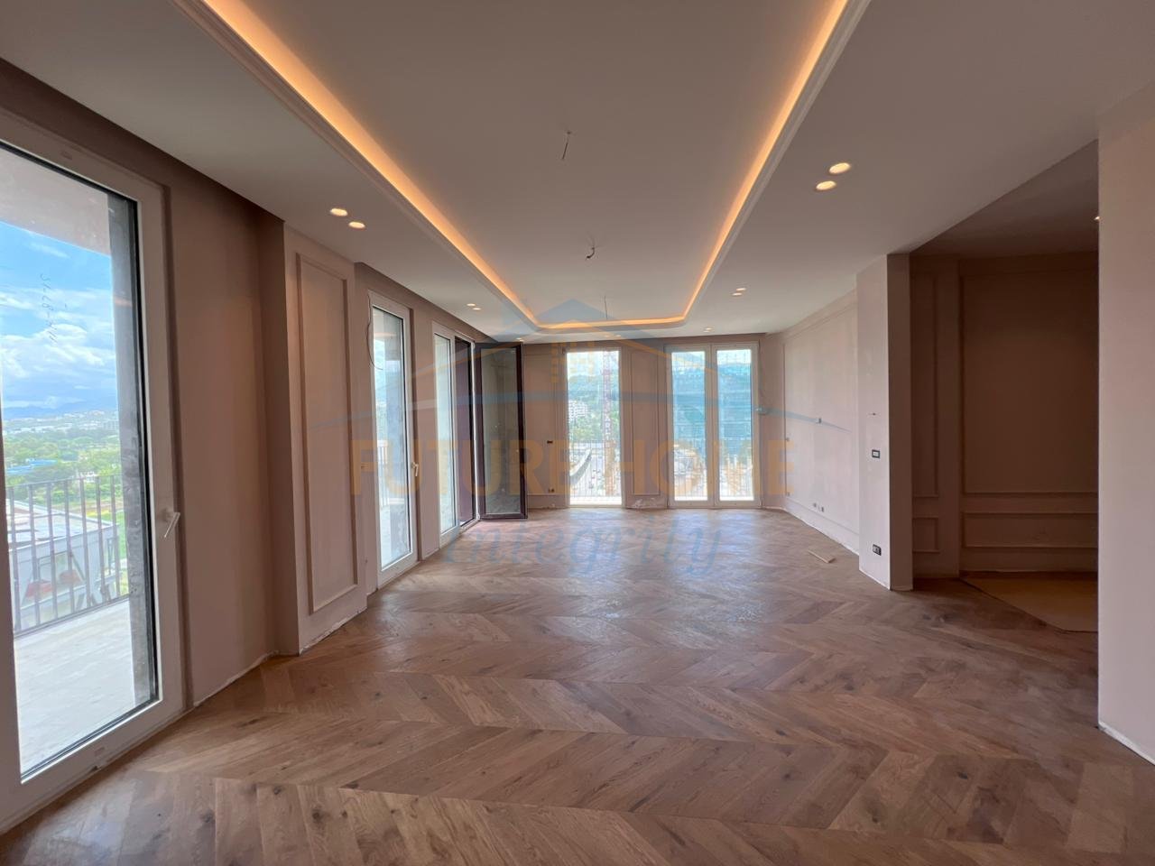 Shitet, Apartament 3+1+2, Altana Residence, Tiranë.