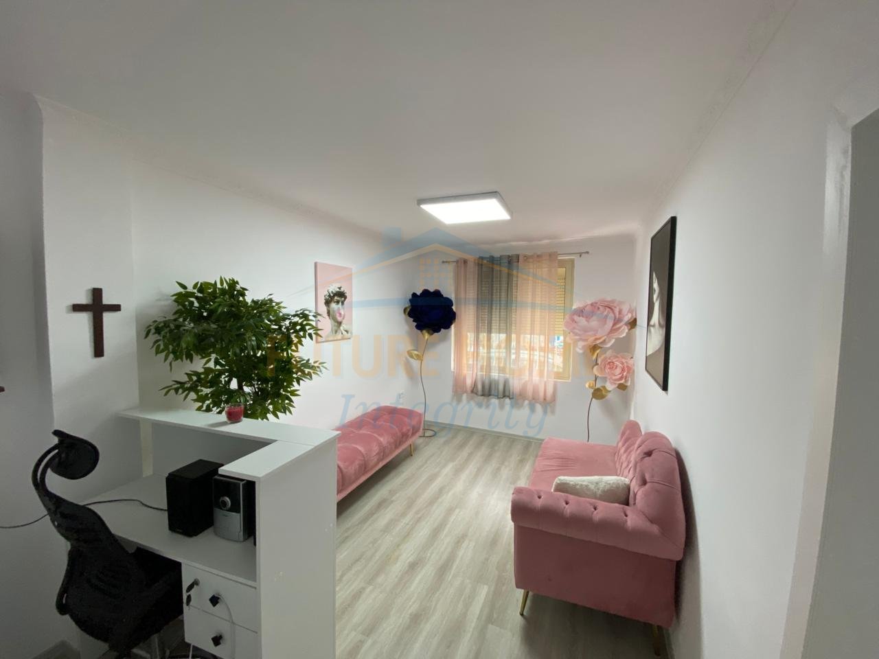 Rent, Business environment, Myslum Shyri, Tirana.