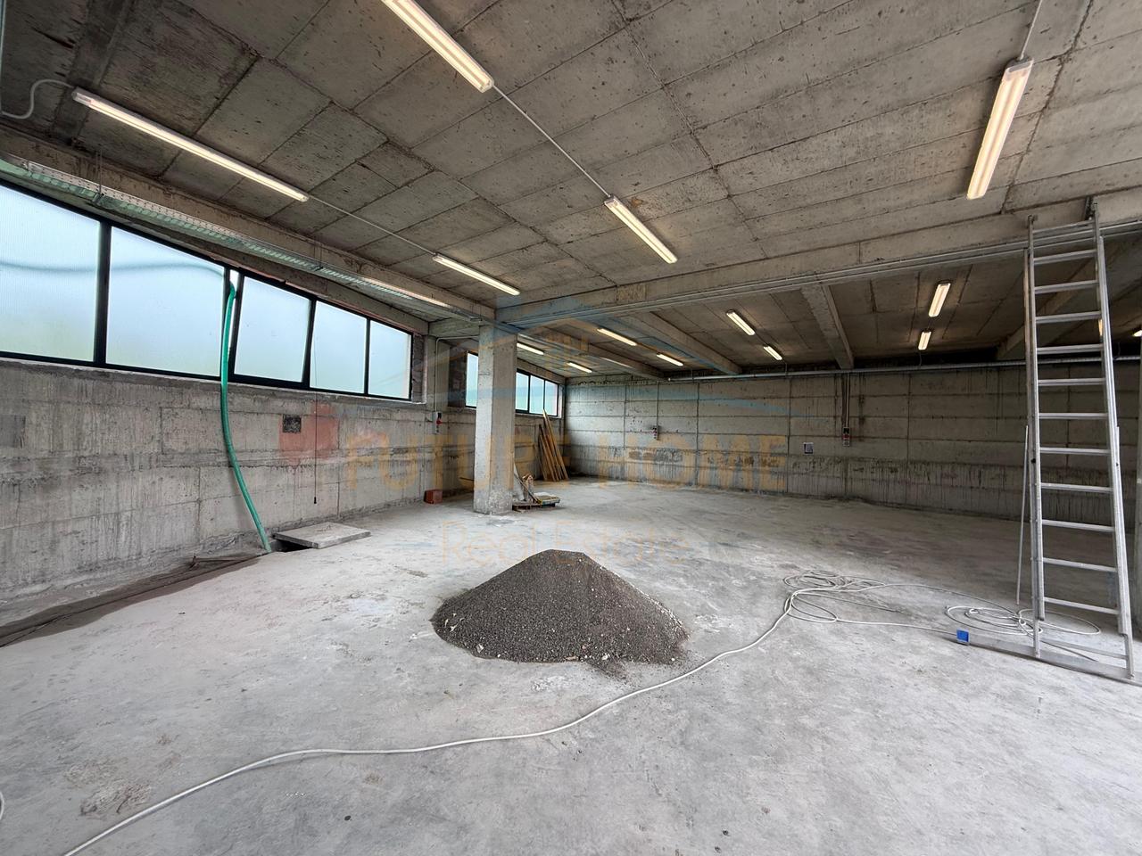 For rent, warehouse, Fushe-Preze