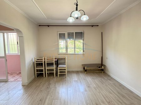 Shitet, Apartament 1+1, Irfan Tomini, Tiranë