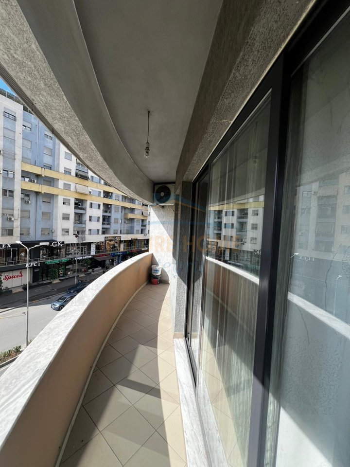 Qera, Apartament 2+1+2, Unaza e Re, Tiranë.