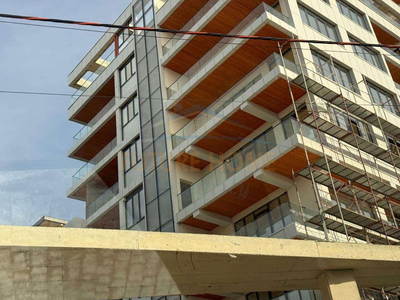 Shitet, Apartament 1+1, Uji i Ftohtë, Vlorë.