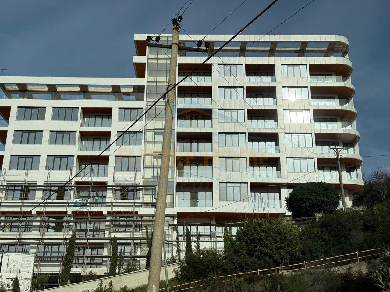 Shitet, Apartament 1+1, Uji i Ftohtë, Vlorë.