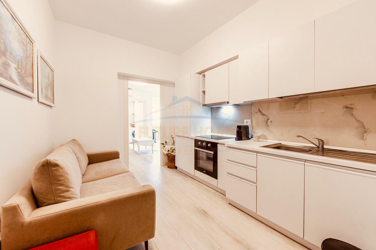 Shitet, Apartament 1+1, Blloku