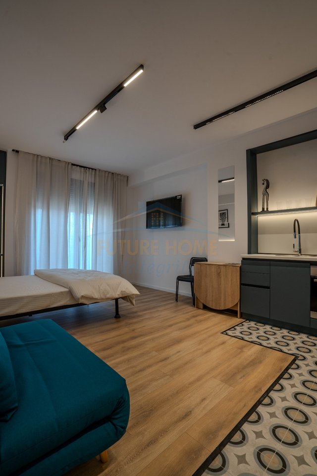 Shitet, Apartament 1+1 (I ndarë në 2 garsoniere), Rruga Siri Kodra, Tiranë.