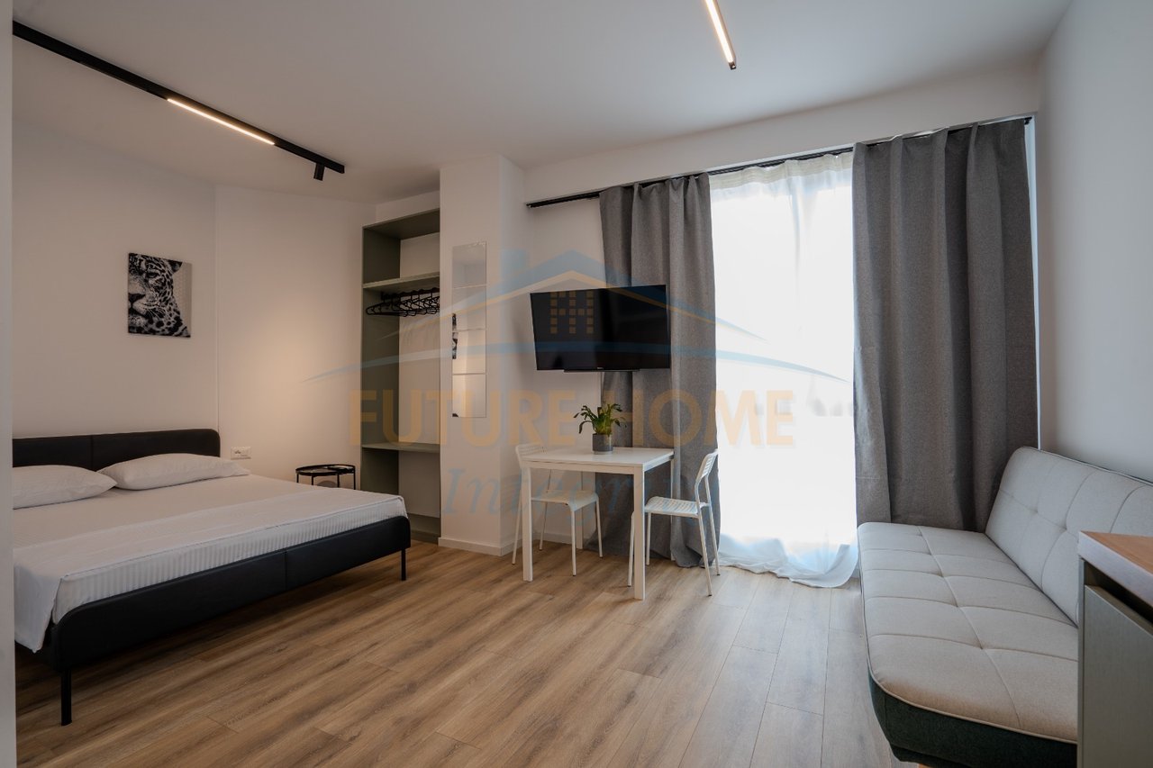 Shitet, Apartament 1+1 (I ndarë në 2 garsoniere), Rruga Siri Kodra, Tiranë.