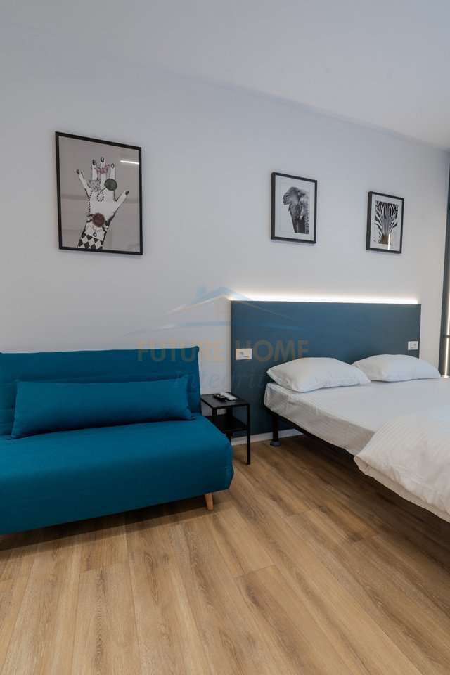 Shitet, Apartament 1+1 (I ndarë në 2 garsoniere), Rruga Siri Kodra, Tiranë.