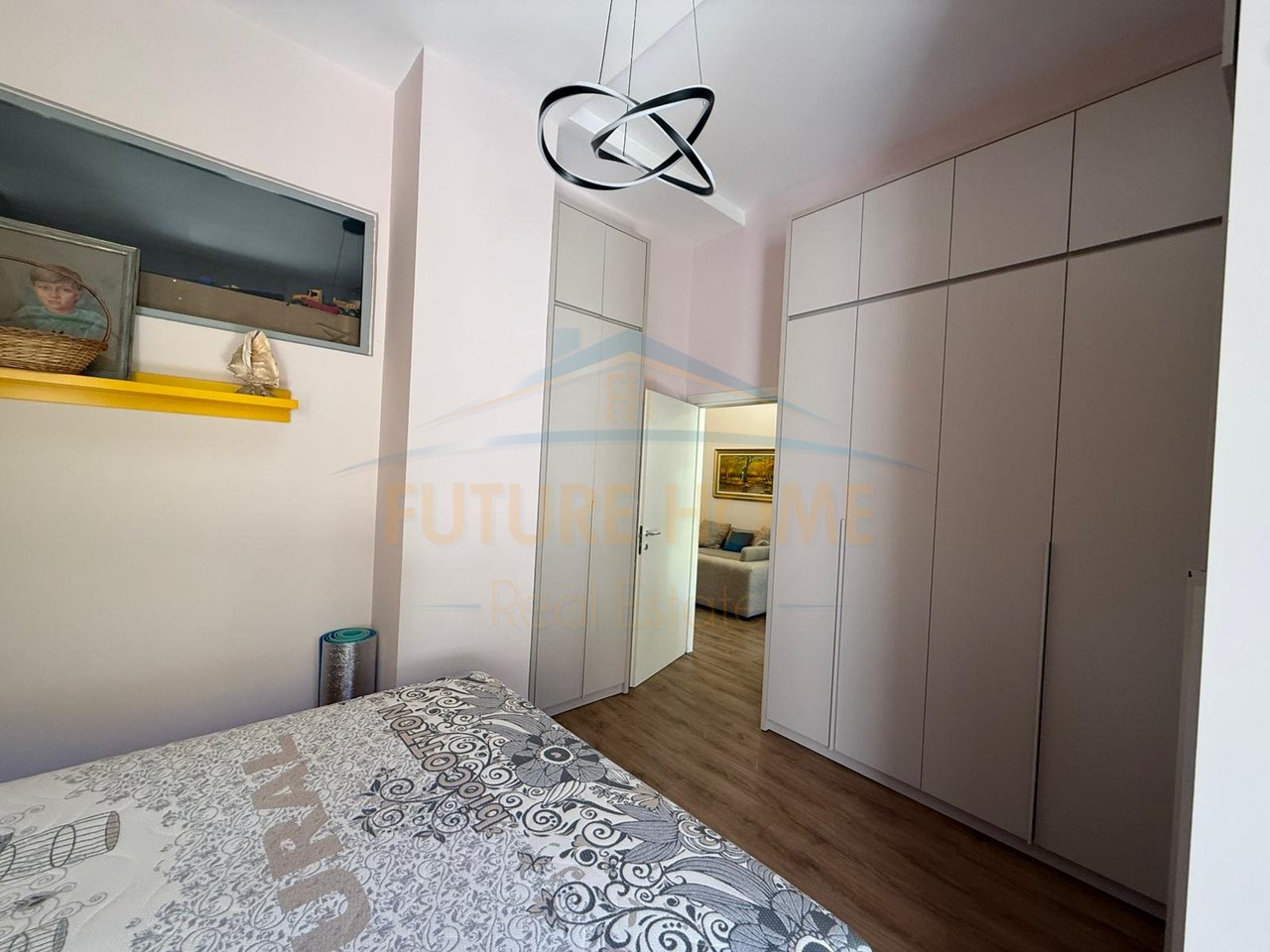 Shitet, Apartament 3+1+2, Fresk, Tiranë