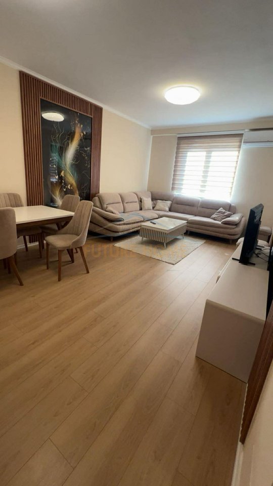 Affitto, Appartamento 2+1+2 + Posto Auto, Grand Gallery, Tirana