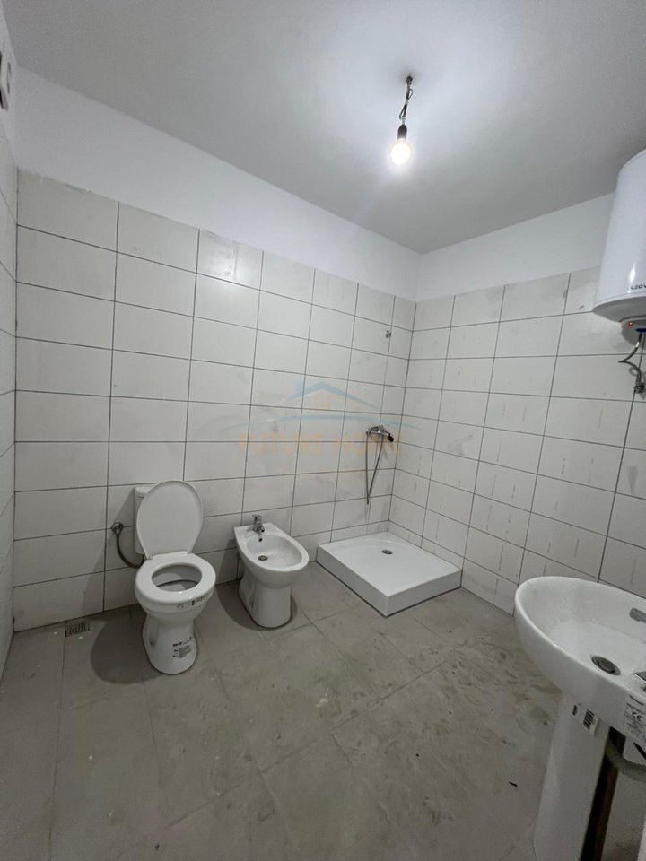 Affitto, Appartamento 2+1+2, Via 5 Maggio, Tirana