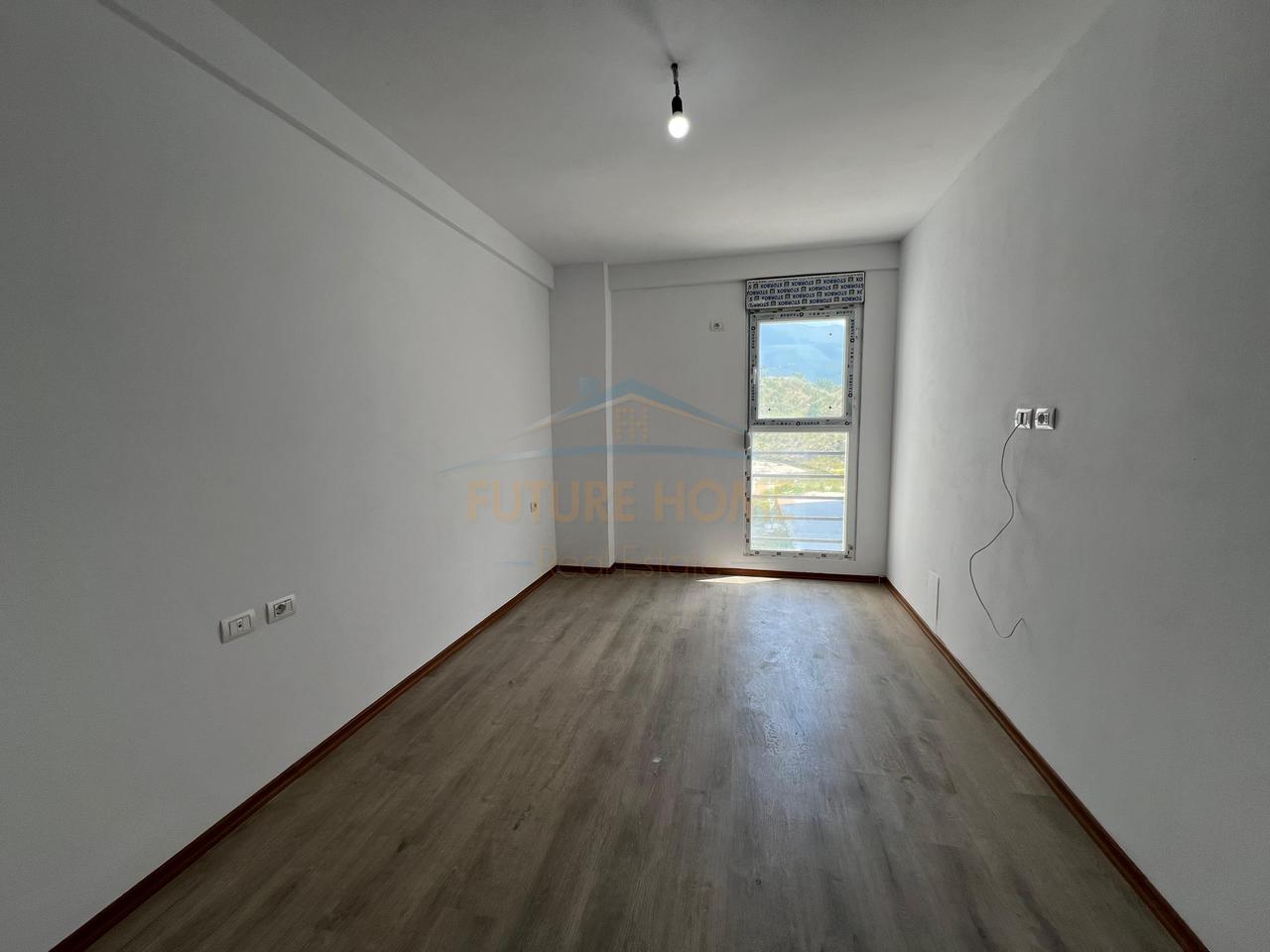 Qera,Apartament 2+1+2, Rruga 5 Maj, Tirane