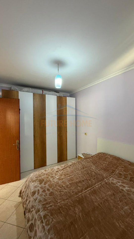 Shitet, Apartament 2+1+2, Fresk