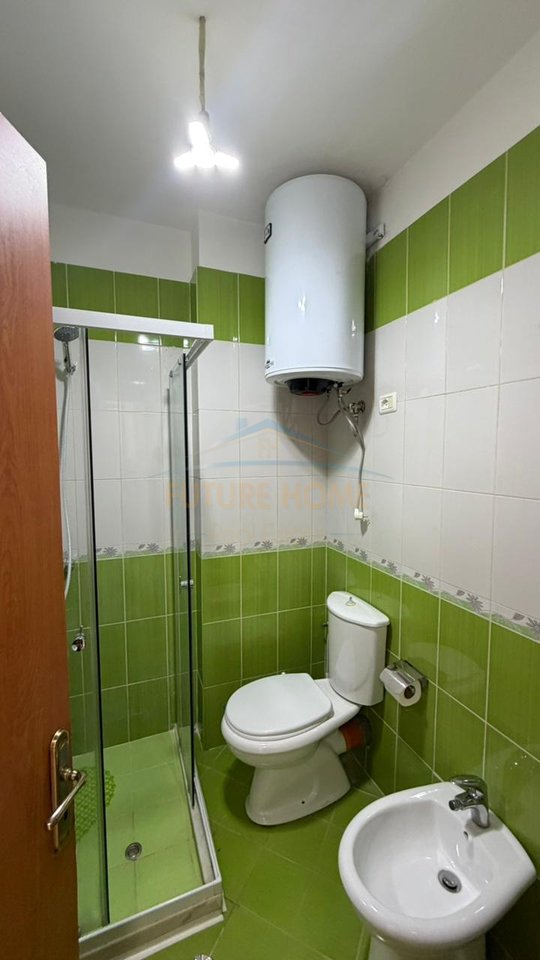 Shitet, Apartament 2+1+2, Fresk