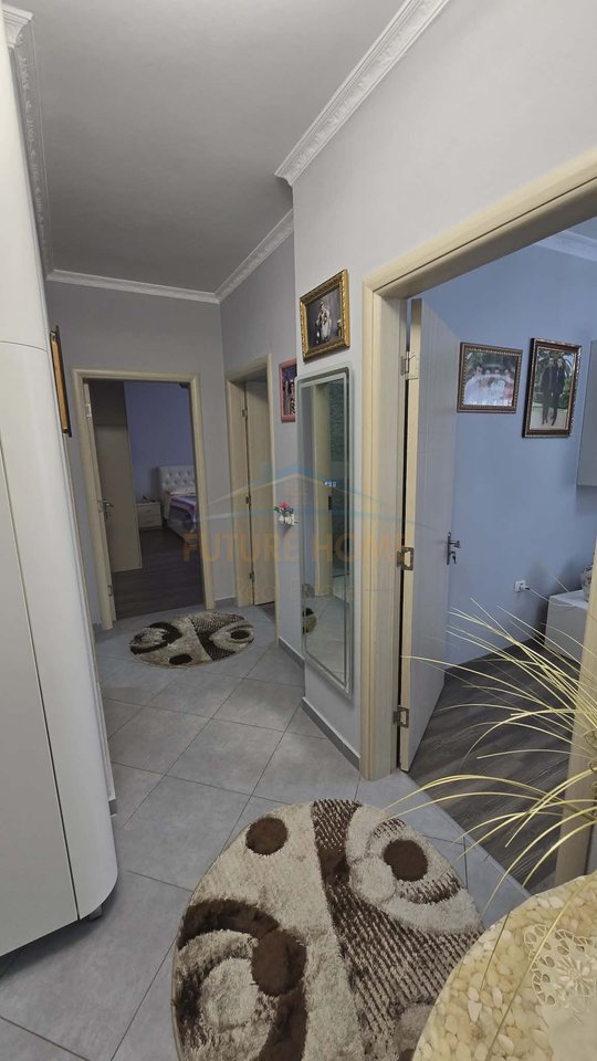 Shitet, Apartament 2+1+2, Kompleksi Prestige, Rruga Jordan Misja