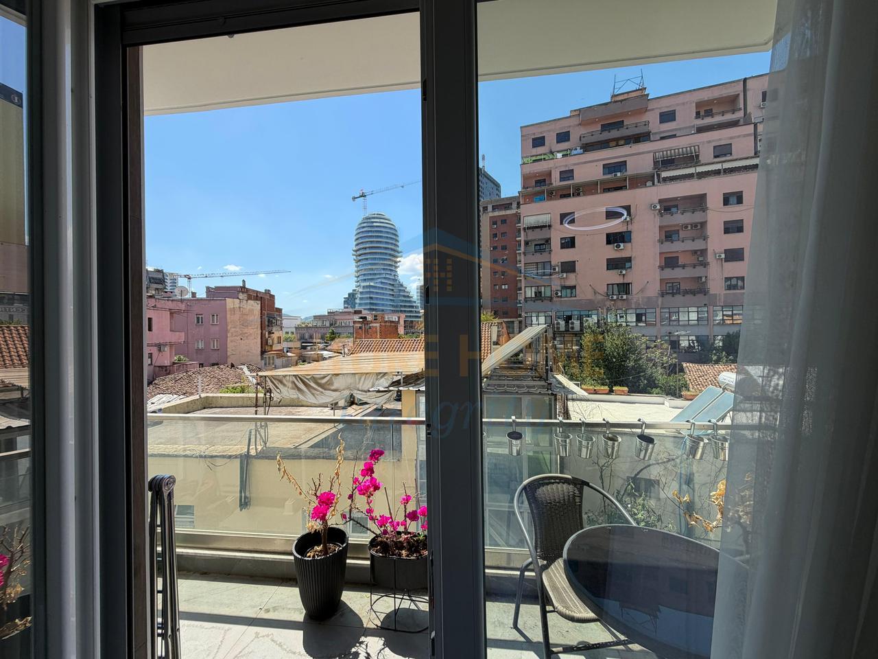 Qera, Apartament 1+1, Qendër, Tiranë.