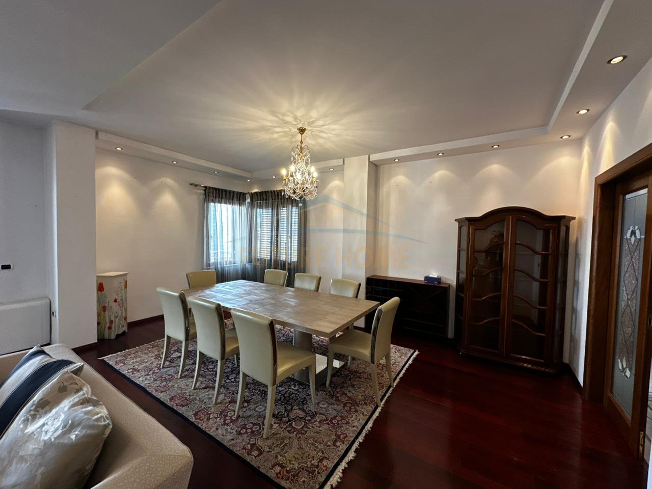 Qira, Apartament 4+1+3, Blloku, Tiranë