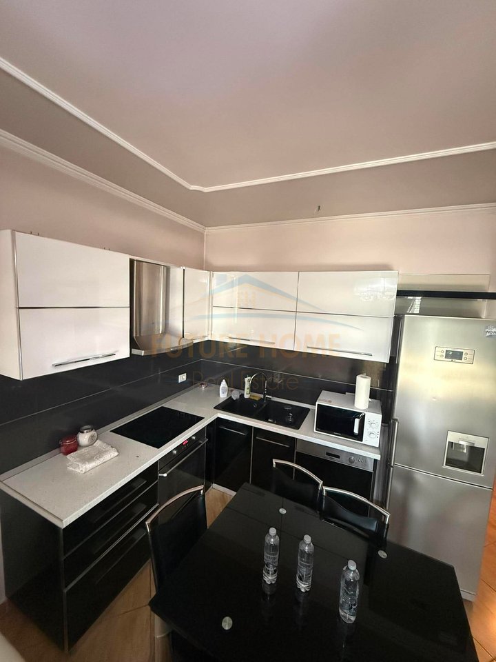 Qera, Apartament 2+1+2, Komuna e Parisit, Tirane