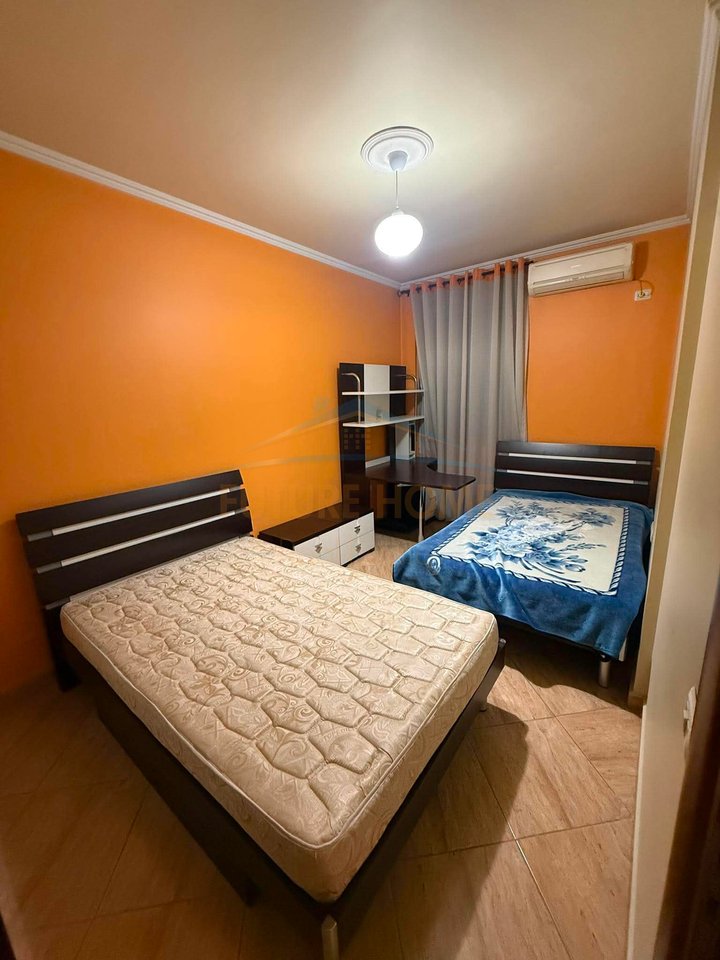 Qera, Apartament 2+1+2, Komuna e Parisit, Tirane