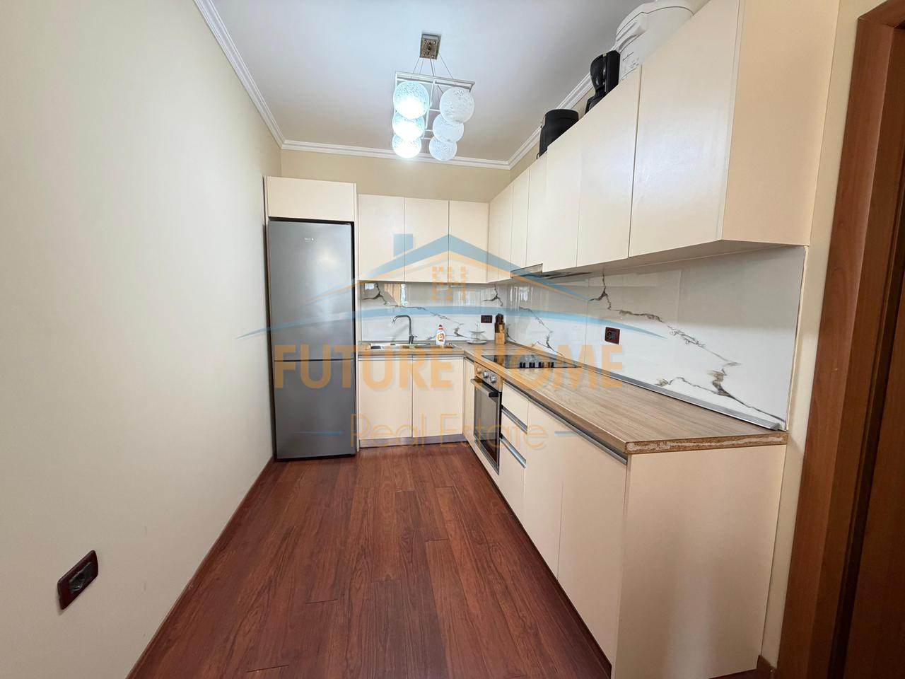 For sale, 2+1 Apartment, Boulevard Jeanne d'Arc, Tirana.