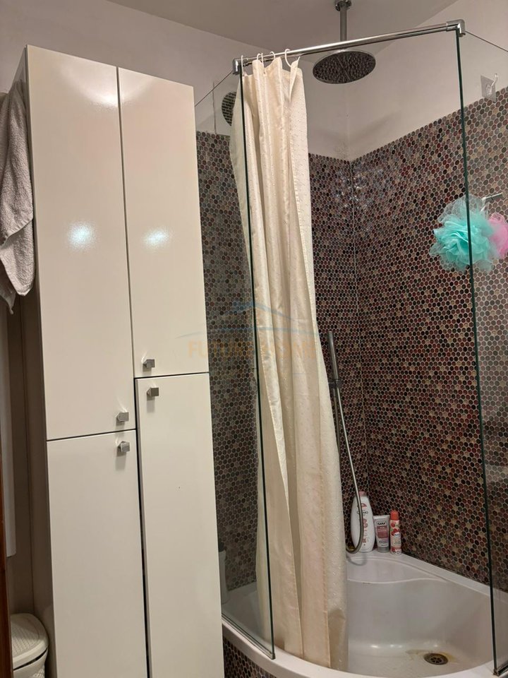 Qira, Appartamento 3+1+2, Piazza Skenderbej, Tirana