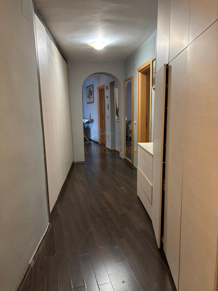 Qira, Appartamento 3+1+2, Piazza Skenderbej, Tirana