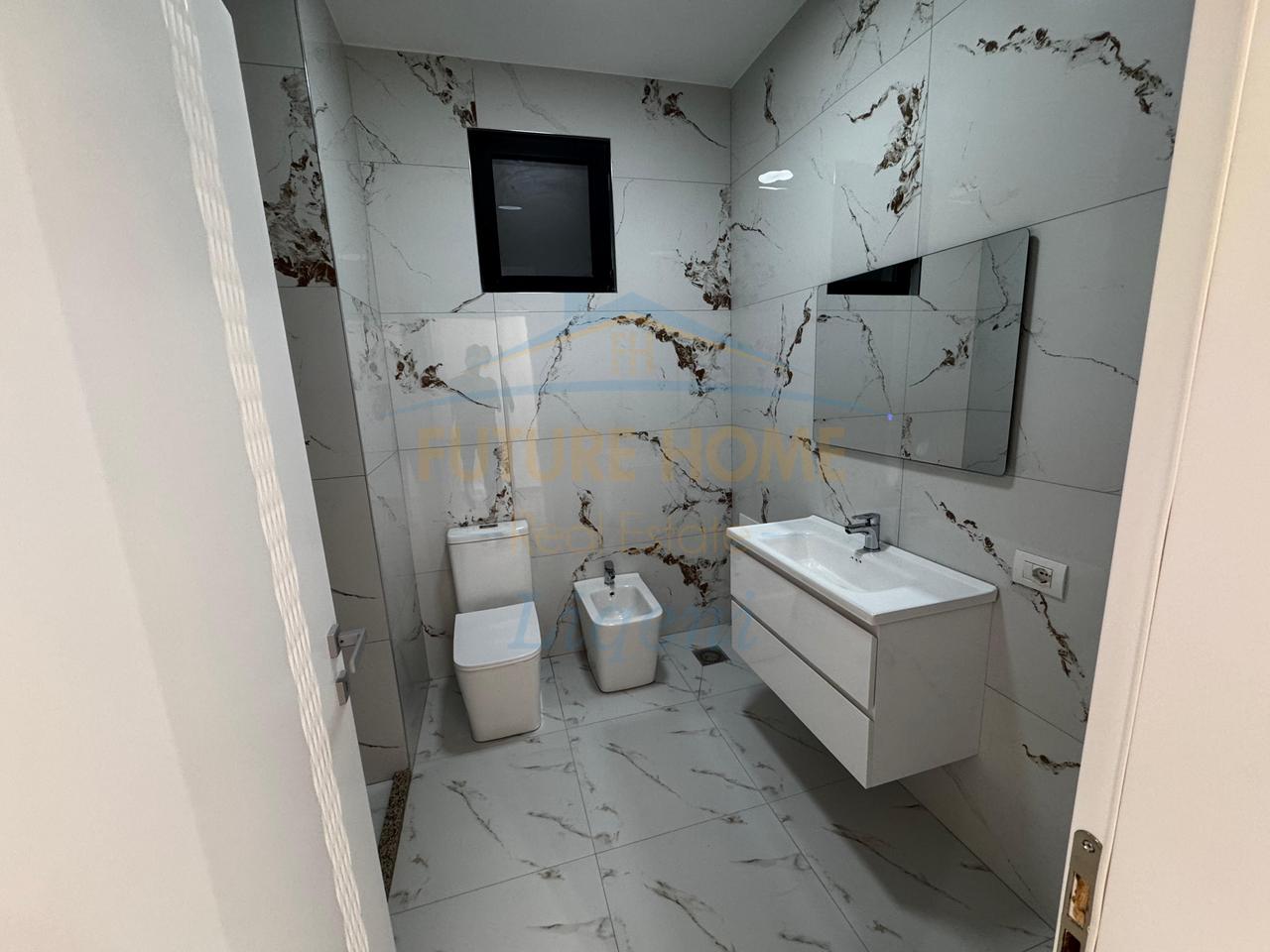 In vendita, appartamento 2+1, Lago Secco, Tirana.
