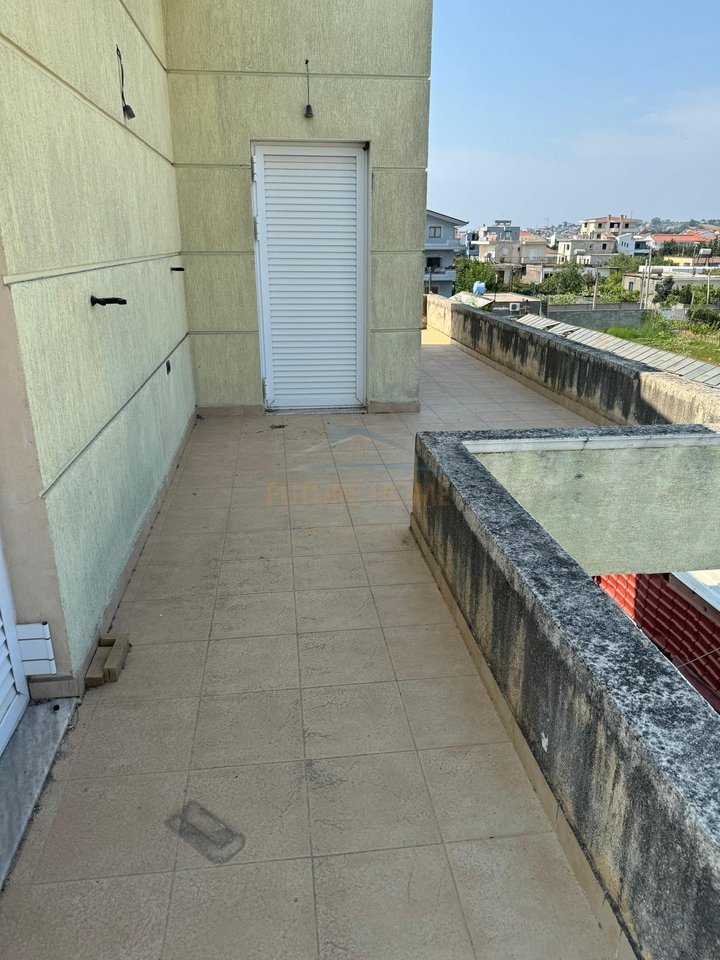 For sale, 3-story villa, Shkozet