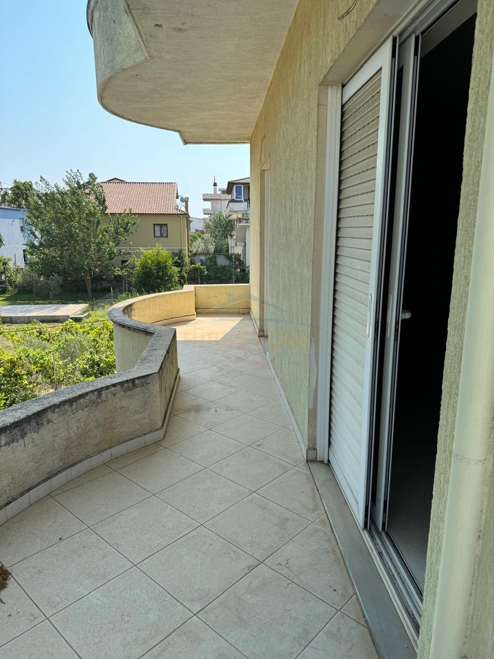 For sale, 3-story villa, Shkozet