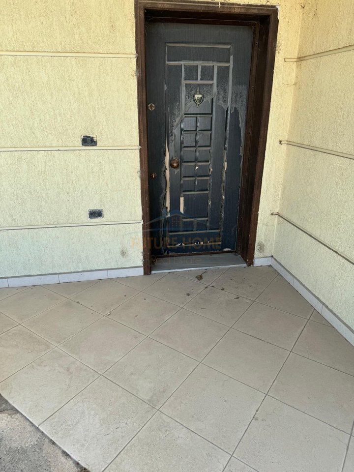 For sale, 3-story villa, Shkozet
