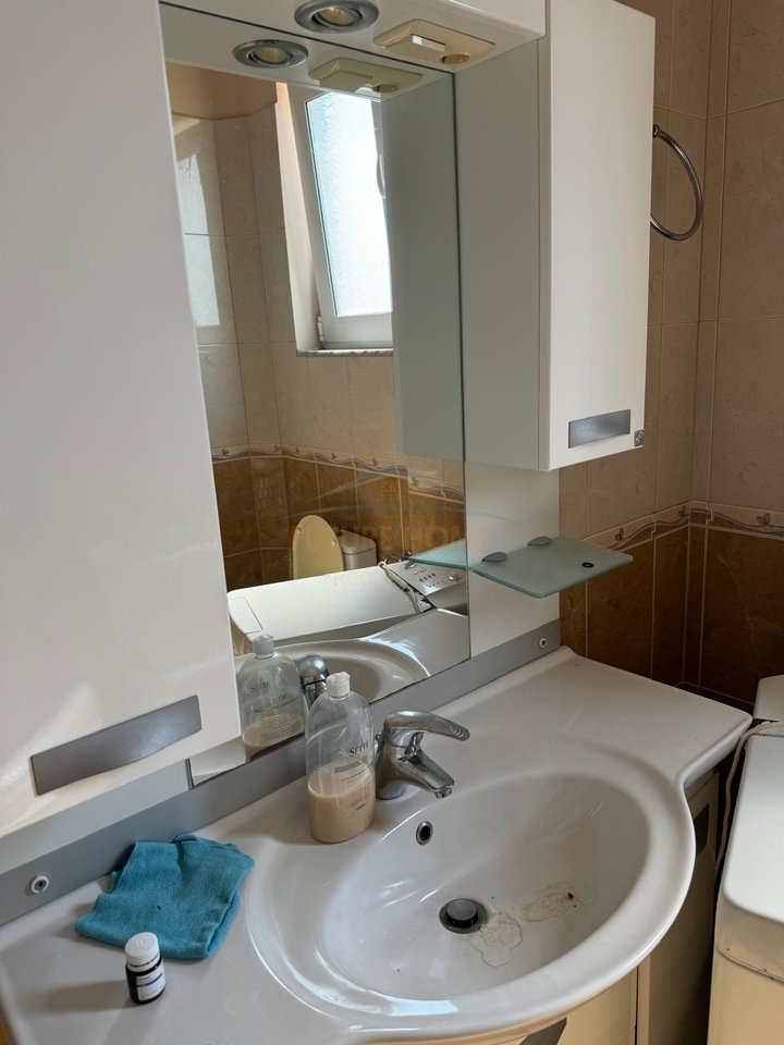 For sale, 3-story villa, Shkozet