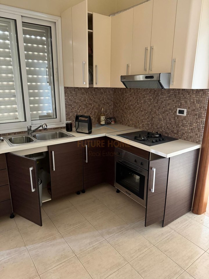 For sale, 3-story villa, Shkozet