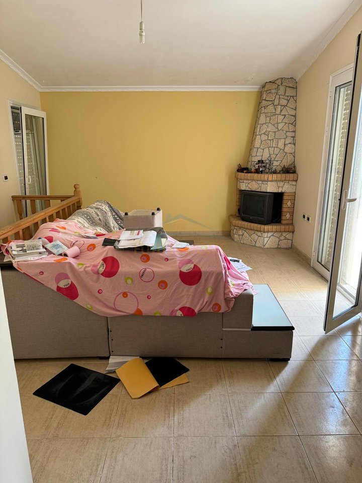 For sale, 3-story villa, Shkozet