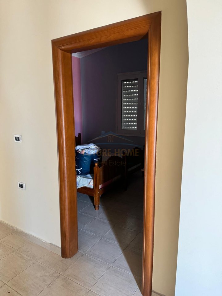 For sale, 3-story villa, Shkozet