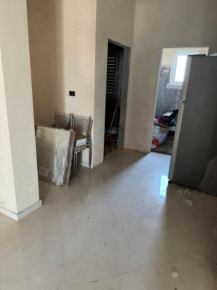 For sale, 3-story villa, Shkozet