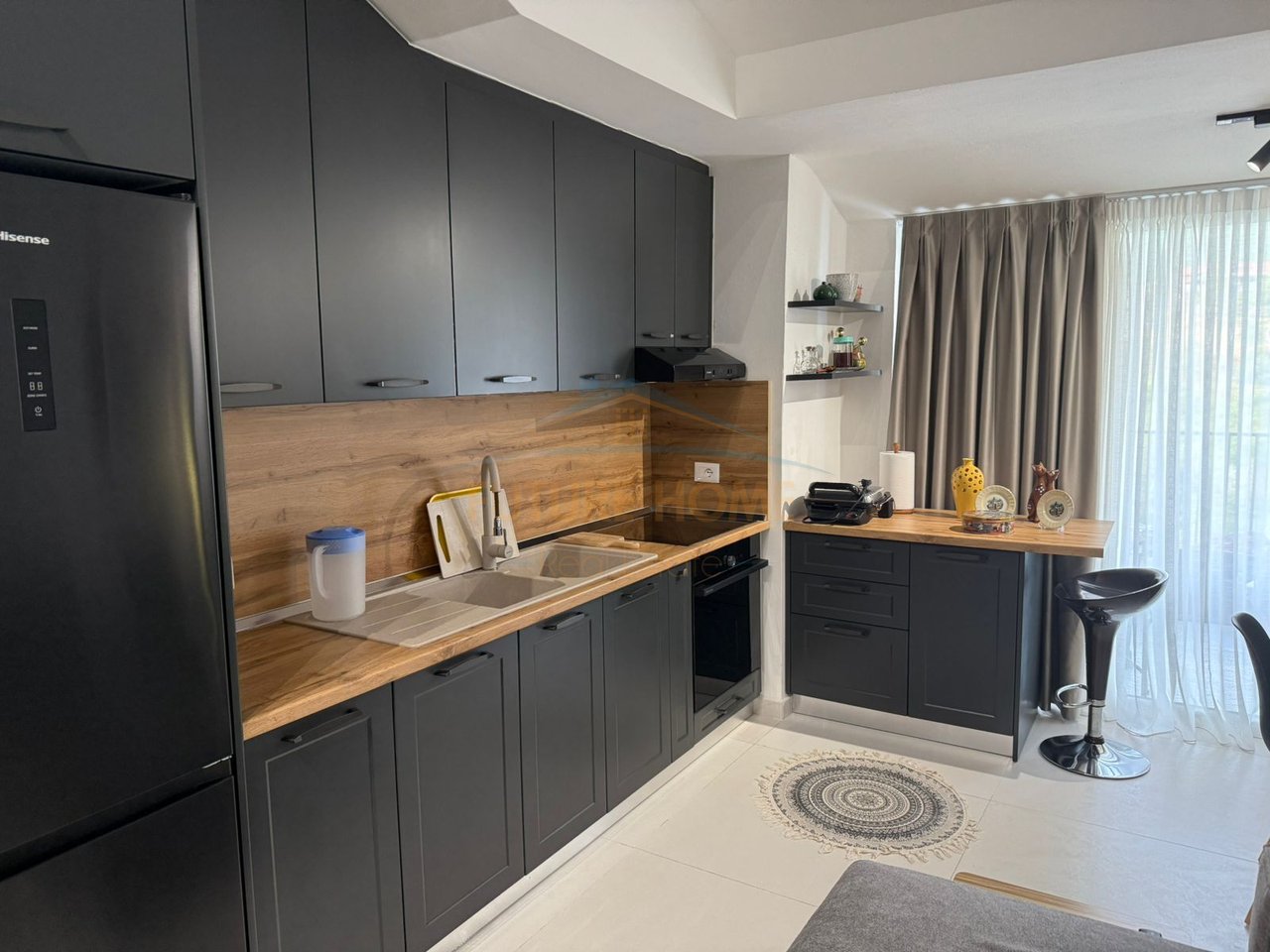 Shitet, Apartament 1+1, Rezidenca Jaho, Fresku, Tirane.
