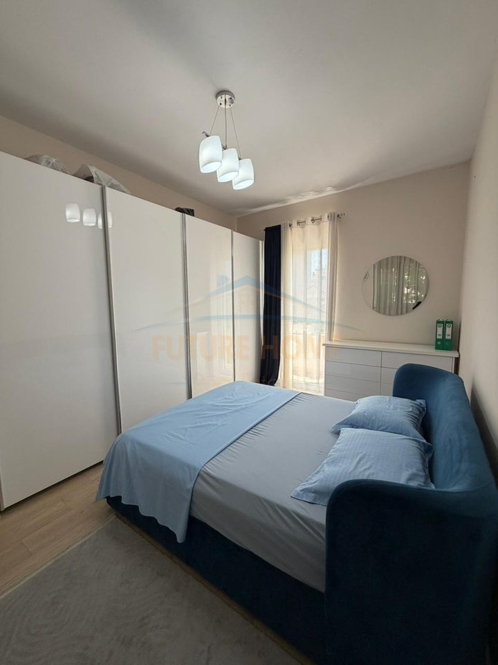 Qira, Apartament 2+1, Rruga e Barrikadave, Tiranë.