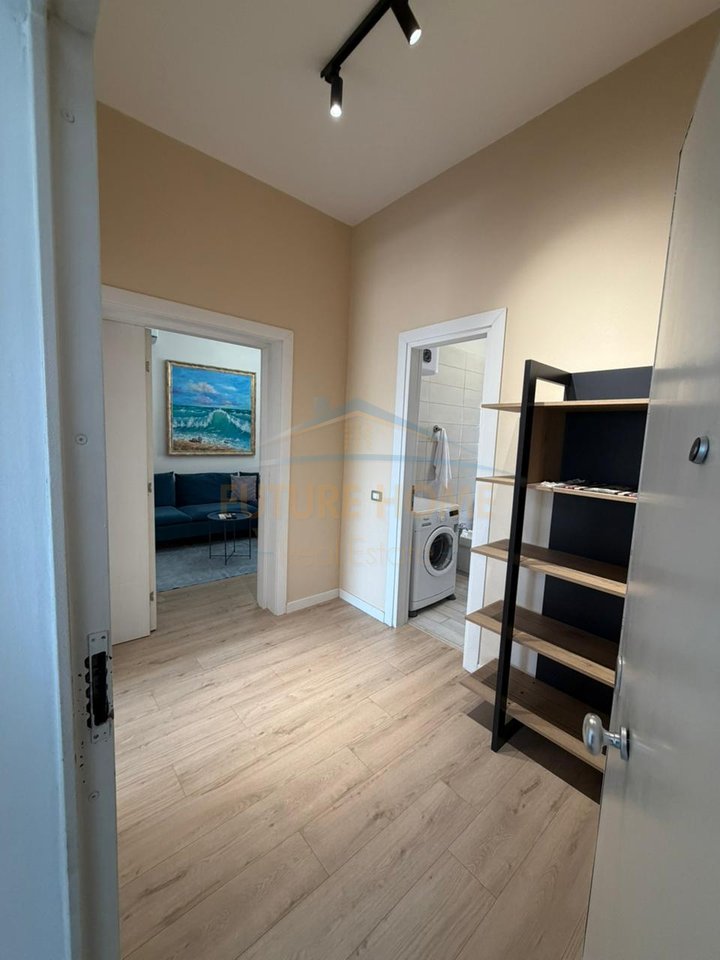 Qira, Apartament 2+1, Rruga e Barrikadave, Tiranë.