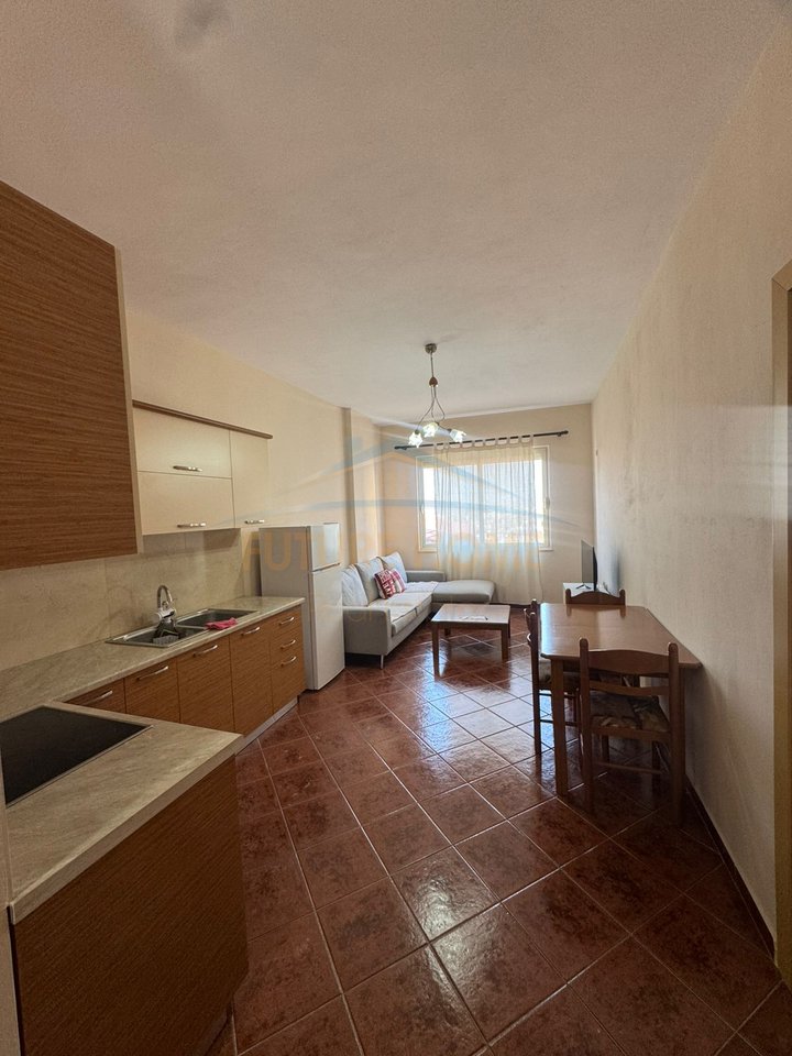 Affitto, Appartamento 1+1, Fresku, Via Dajti, Tirana