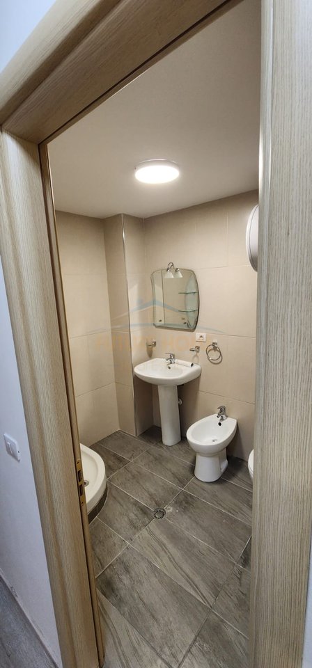 For sale, 2+1 Apartment, Zoological Garden, Tirana