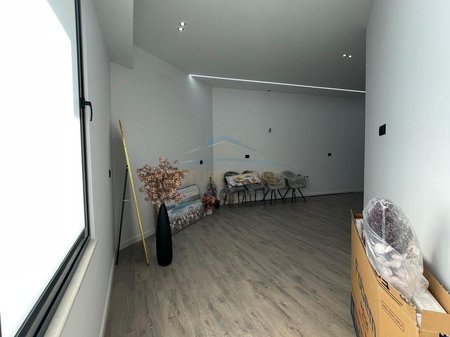 Shitet , Apartament 1+1 ,Rruga ''Murrat Terbaci'' ,Vlorë.