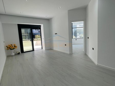 Apartament 1+1 Shitje, Murrat Tërbaci, Vlorë.