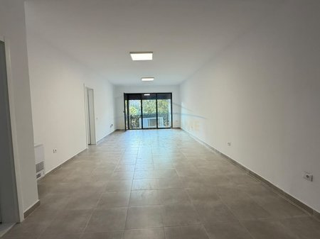 Rent, Apartment 3+1+2, Dry Lake, Tirana.