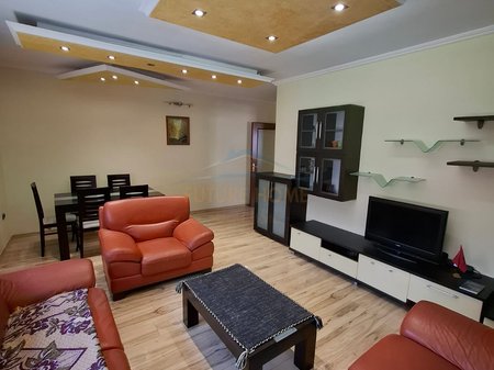 Qira,Apartament 3+1,Komuna e Parisit,Tirane.