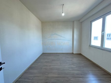 Shitet,Apartament 2+1, Kamez,Tirane