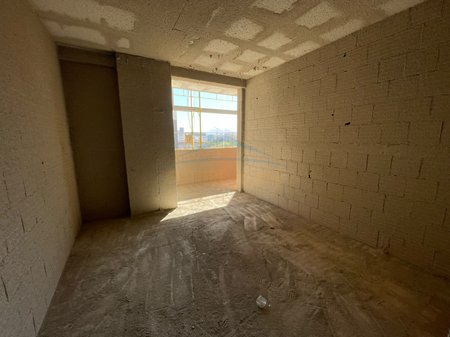 Shitet, Apartament 2+1+2, ish Fusha e Aviacionit, Tirane.
